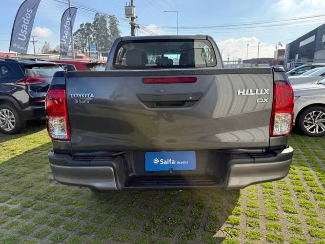 Toyota Hilux 4X2 2.4 MT DX 2026