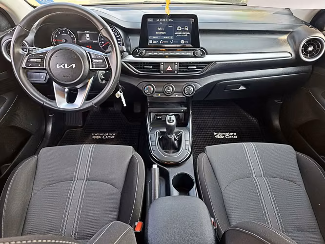 KIA CERATO 2024
