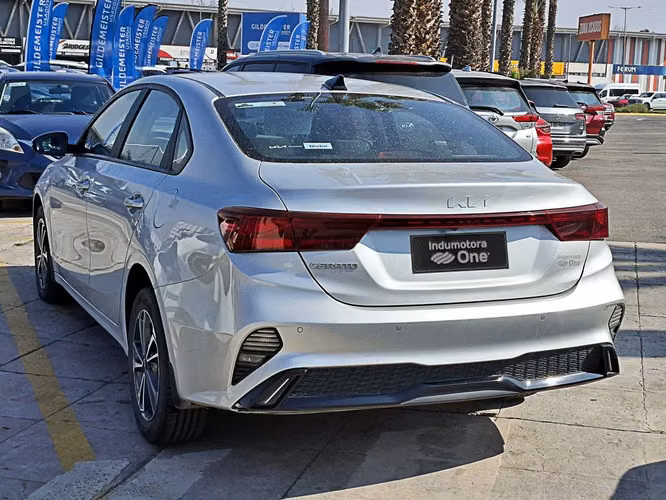 KIA CERATO 2024