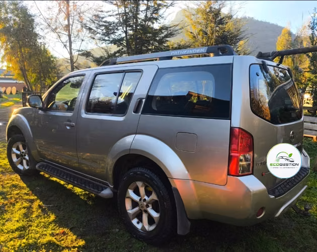 NISSAN PATHFINDER 2012 4x4 Full