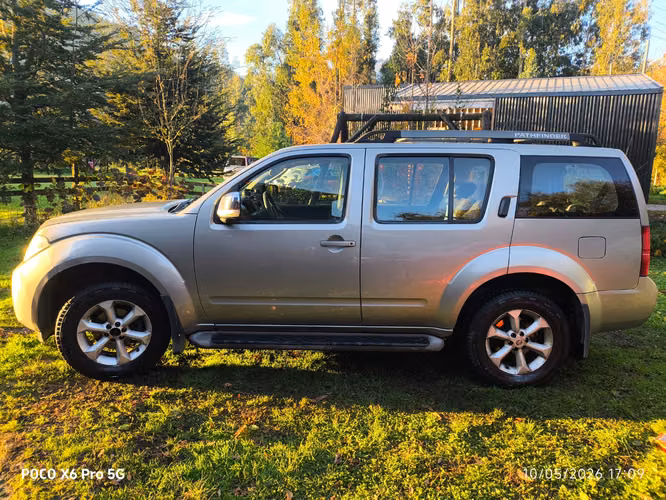 NISSAN PATHFINDER 2012 4x4 Full