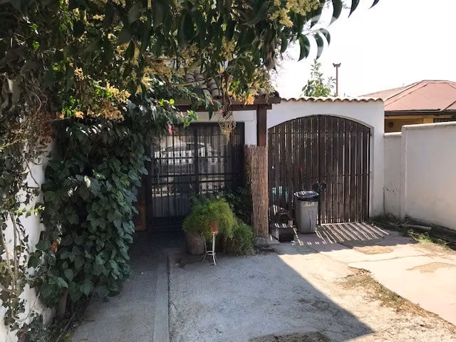Casa en venta 4D 3B 6E en La Reina, a pasos estación metro - Imagen 2