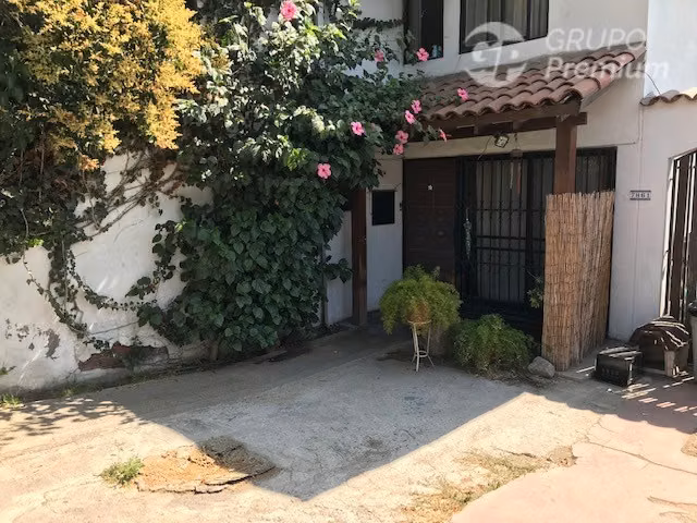 Casa en venta 4D 3B 6E en La Reina, a pasos estación metro - Imagen 3