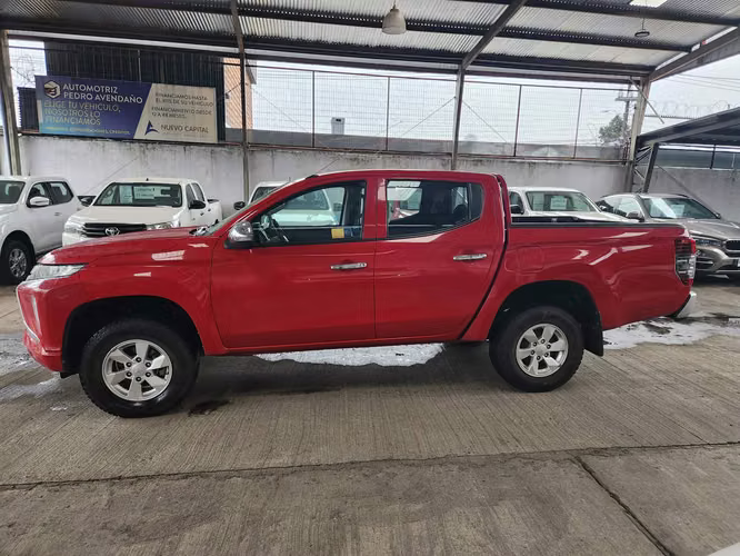 MITSUBISHI L200 CR KATANA 4x2 Diésel año 2022