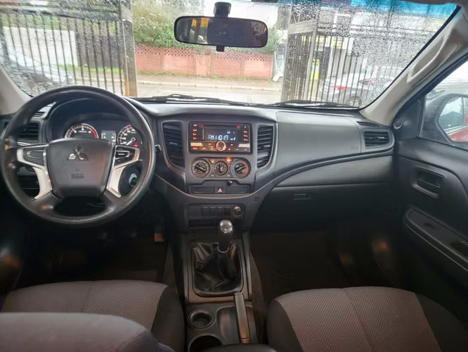 MITSUBISHI L200 CR KATANA 4x2 Diésel año 2022
