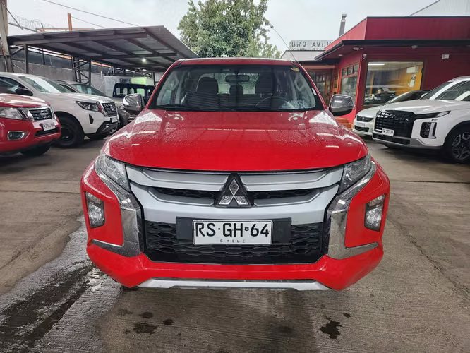MITSUBISHI L200 CR KATANA 4x2 Diésel año 2022