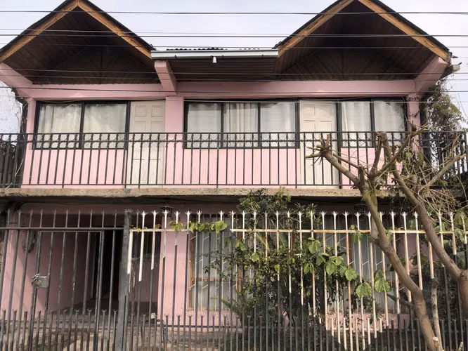 VENDE CASA 5 DORM, 2 BAÑOS A 1 CUADRA METRO C. LO MARTINEZ - EL BOSQUE