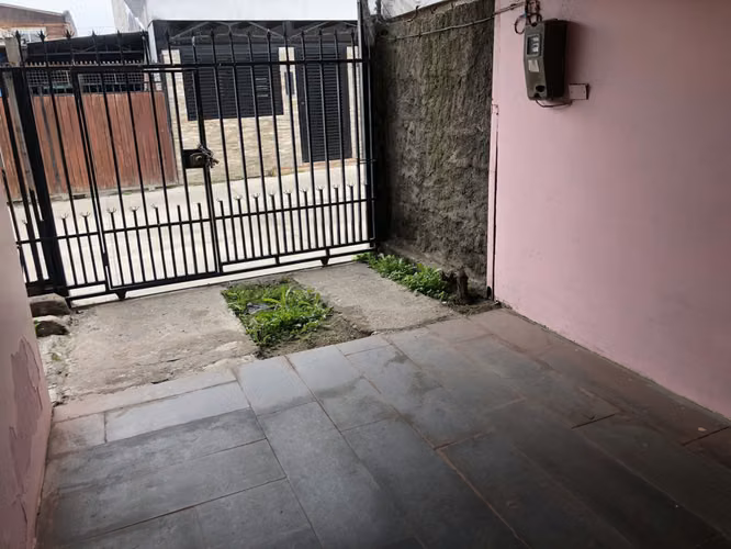 VENDE CASA 5 DORM, 2 BAÑOS A 1 CUADRA METRO C. LO MARTINEZ - EL BOSQUE - Imagen 6