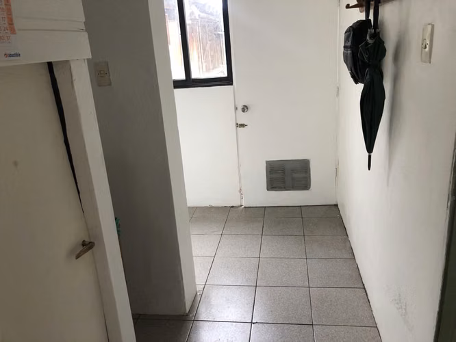 VENDE CASA 5 DORM, 2 BAÑOS A 1 CUADRA METRO C. LO MARTINEZ - EL BOSQUE - Imagen 11