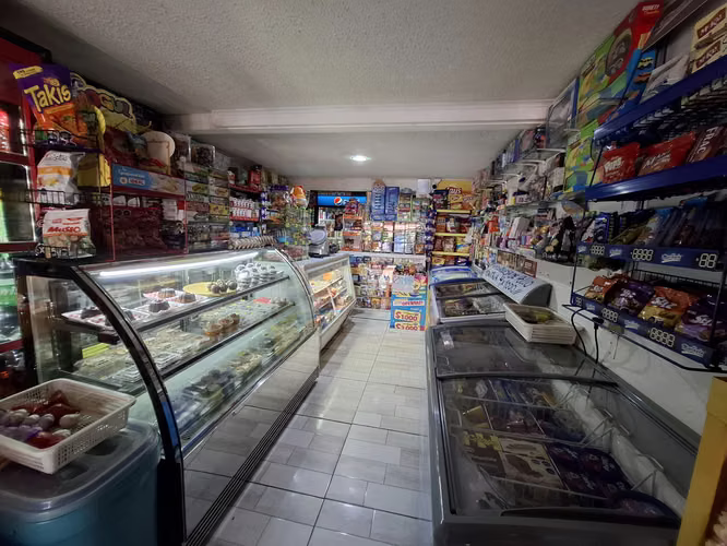 VENTA CASA CON MINIMARKET Y GRAN PLUSVALÍA EN TALAGANTE