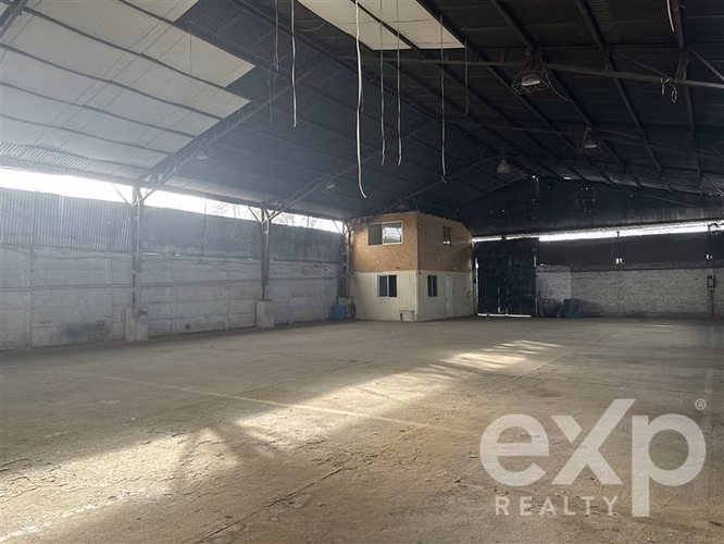 Industrial en arriendo en La Cisterna
