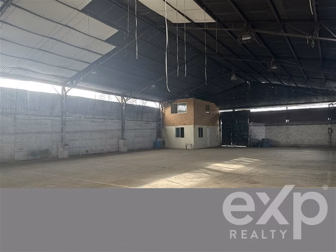 Industrial en arriendo en La Cisterna