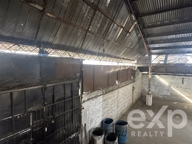 Industrial en arriendo en La Cisterna