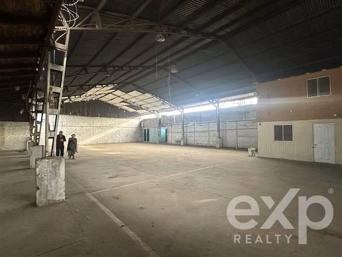 Industrial en arriendo en La Cisterna