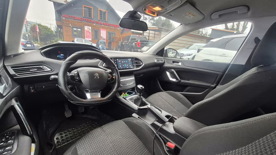 PEUGEOT 308 2021 - Imagen 18