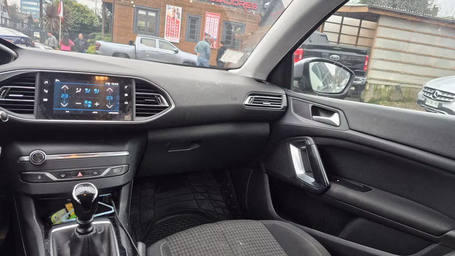 PEUGEOT 308 2021 - Imagen 15
