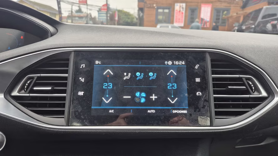 PEUGEOT 308 2021 - Imagen 11