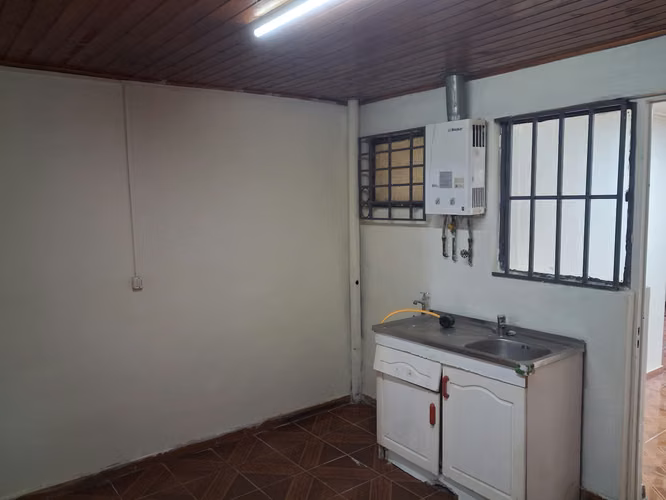 comoda y amplia casa en Faustino Gonzalez , 12 norte con 14 Orfiente - Imagen 11
