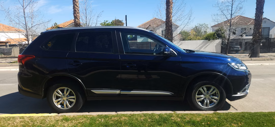 Mitsubishi Outlander 2.0 c.c. Automatico