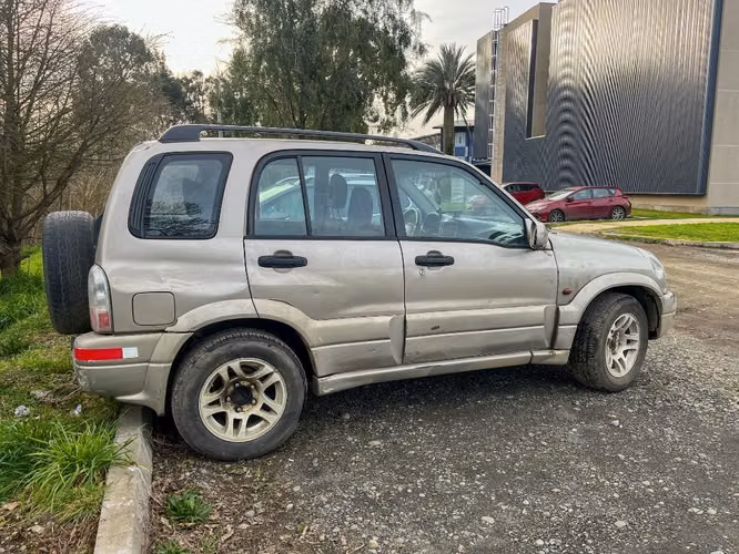 Suzuki Grand Nomade 2004 - Imagen 3