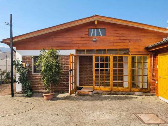 Arriendo casa 5D/3B/3E Ideal minería (180038)
