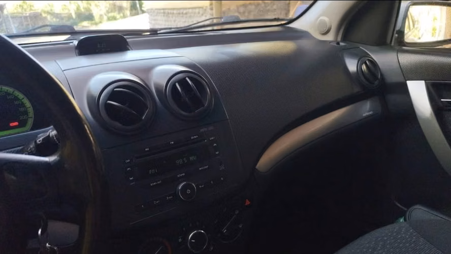 CHEVROLET AVEO LT 1.4 - Año 2009