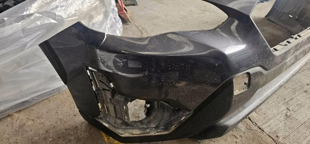 Parachoque delantero Subaru 2023