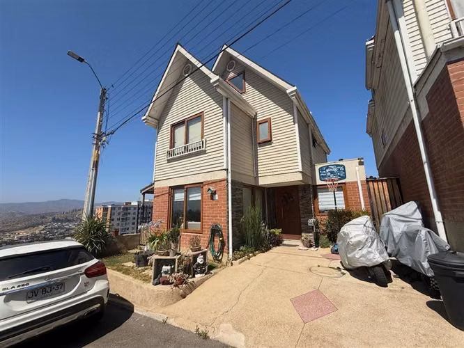 HERMOSA CASA EN VENTA - PASO HONDO - QUILPUE