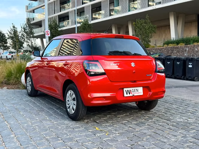 SUZUKI SWIFT GL HYBRID 1.2 AT 2026