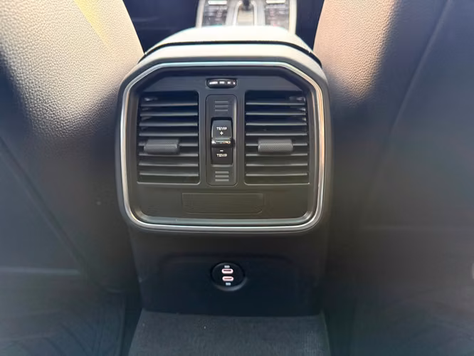 PORSCHE MACAN  R4 III 5P 4X4 2.0 AUT 2026