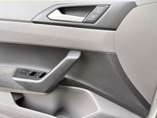VOLKSWAGEN POLO CONFORTLINE 1,6 AUTOMATICO  2019