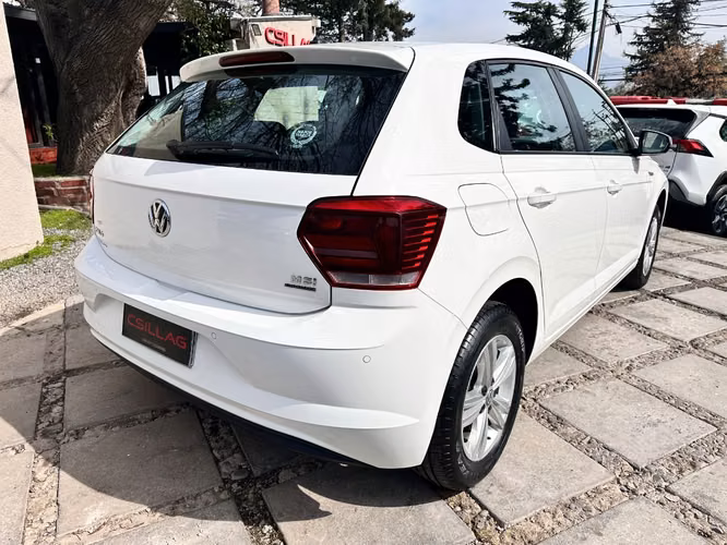 VOLKSWAGEN POLO CONFORTLINE 1,6 AUTOMATICO  2019