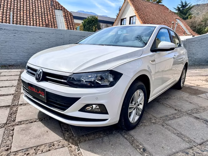 VOLKSWAGEN POLO CONFORTLINE 1,6 AUTOMATICO  2019