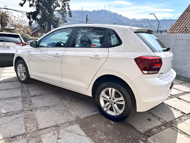 VOLKSWAGEN POLO CONFORTLINE 1,6 AUTOMATICO  2019