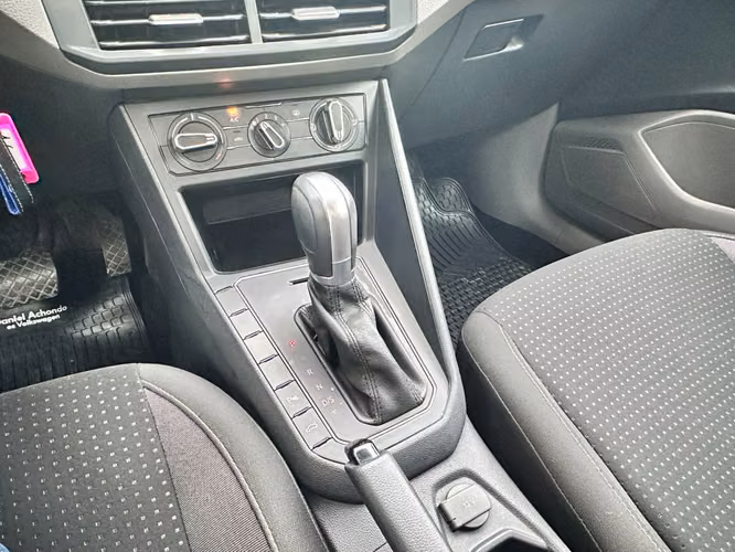 VOLKSWAGEN POLO CONFORTLINE 1,6 AUTOMATICO  2019