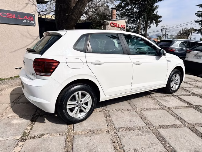 VOLKSWAGEN POLO CONFORTLINE 1,6 AUTOMATICO  2019