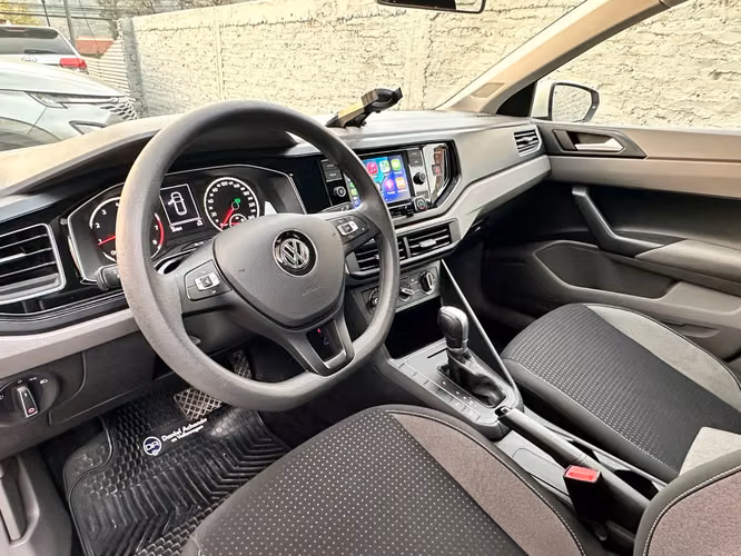 VOLKSWAGEN POLO CONFORTLINE 1,6 AUTOMATICO  2019