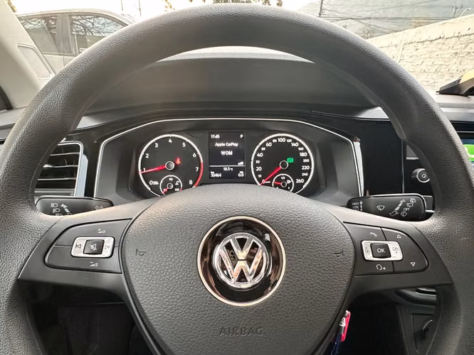 VOLKSWAGEN POLO CONFORTLINE 1,6 AUTOMATICO  2019