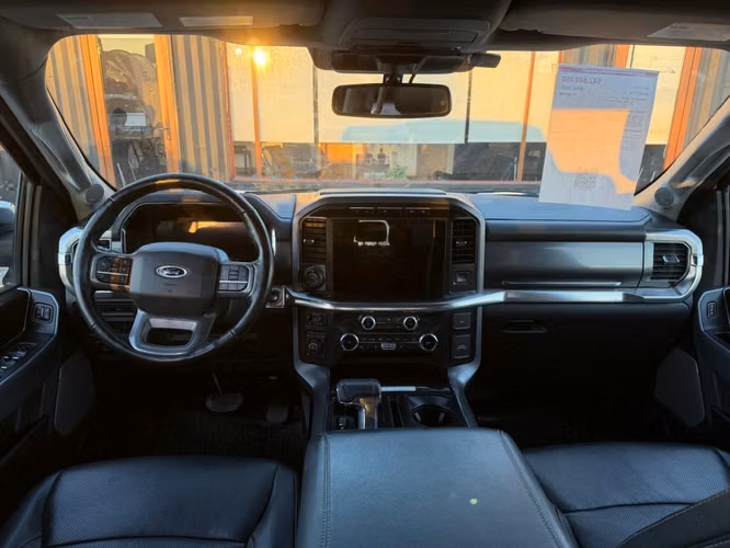 FORD F-150 LARIAT LUXURY 5.0 4X4 AT 2023 - Imagen 12