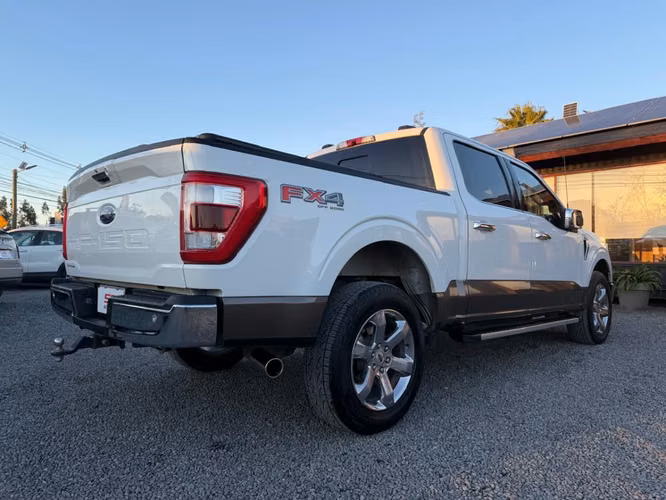 FORD F-150 LARIAT LUXURY 5.0 4X4 AT 2023 - Imagen 6