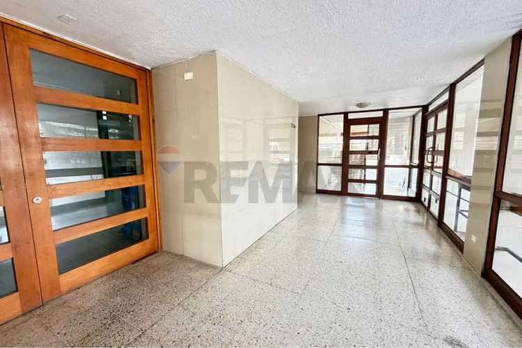 Se vende departamento en torres de apoquindo