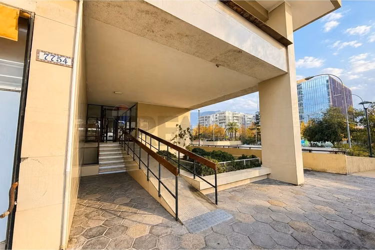 Se vende departamento en torres de apoquindo