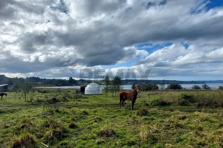Paraíso frente al mar en quilquico, chiloé - Imagen 8