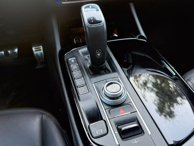 MASERATI LEVANTE GT 2.0 HYBRID 4X4 2022