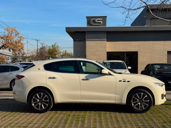 MASERATI LEVANTE GT 2.0 HYBRID 4X4 2022