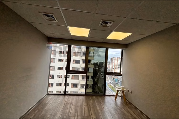 Oficina edificio cero k