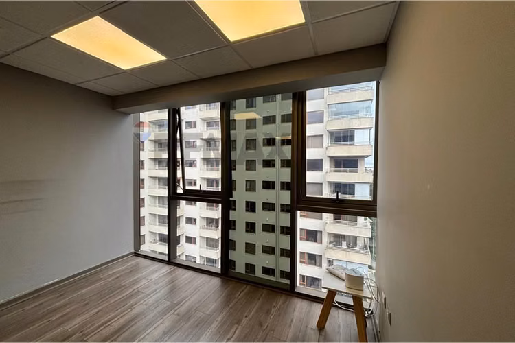 Oficina edificio cero k