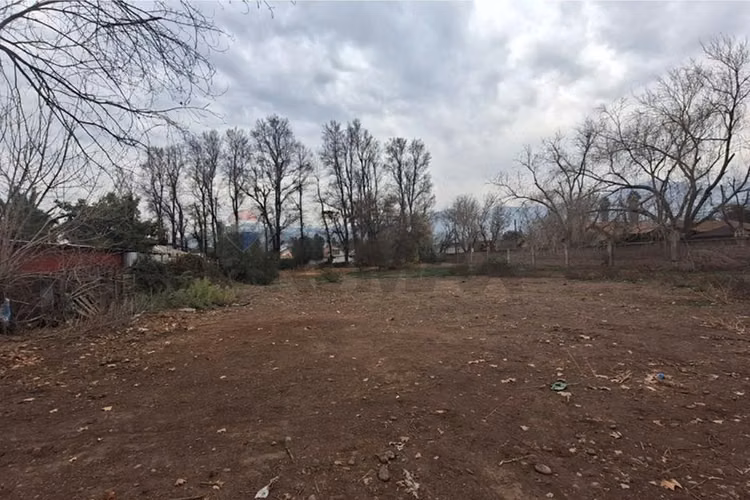 Terreno comercial de 2000 m² en isla de maipo