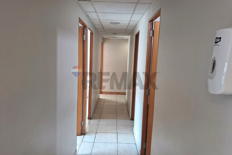 Oficina 102 m² | estoril l c | 5 privados | 4 baño - Imagen 9