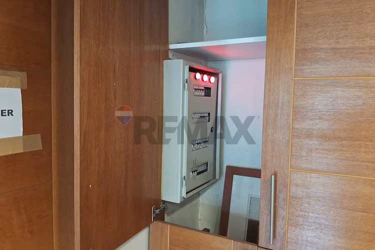 Oficina 102 m² | estoril l c | 5 privados | 4 baño - Imagen 6